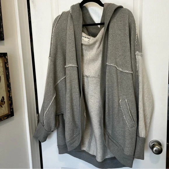 Free People Forever Yours Oversized Two-Tone Gray Hoodie Size Medium - Picture 3 of 12